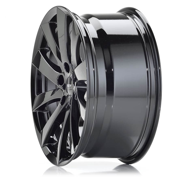 18" Platin P 106 Gloss Black Alloy Wheels