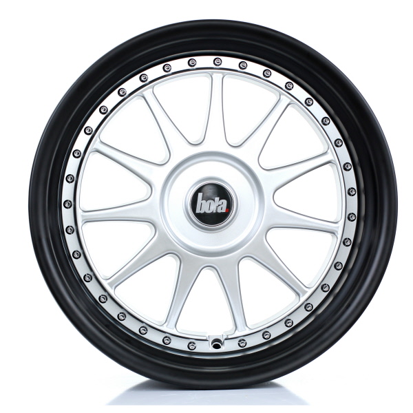 8x18 (Front) & 9x18 (Rear) Bola B4 Hyper Silver/Matt Black Lip/Silver Rivets Alloy Wheels