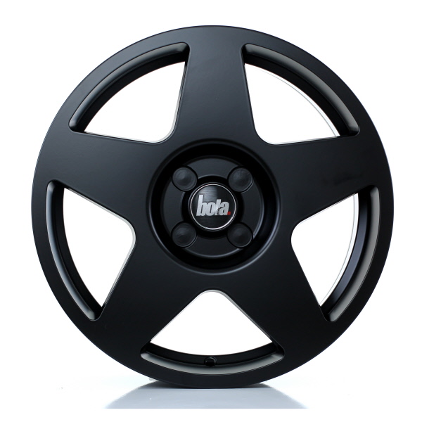 18 Inch Bola B10 Black Alloy Wheels