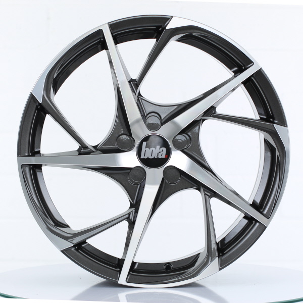 8.5x19 (Front) & 9.5x19 (Rear) Bola B18 Gun Metal Polished Alloy Wheels